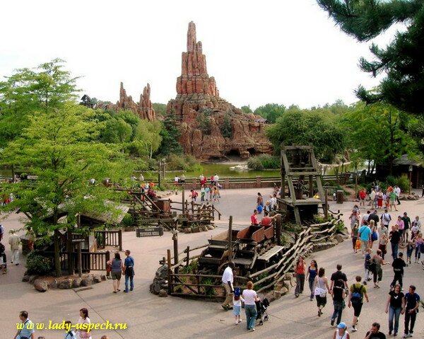    (Disneyland Resort Paris) Frontierland