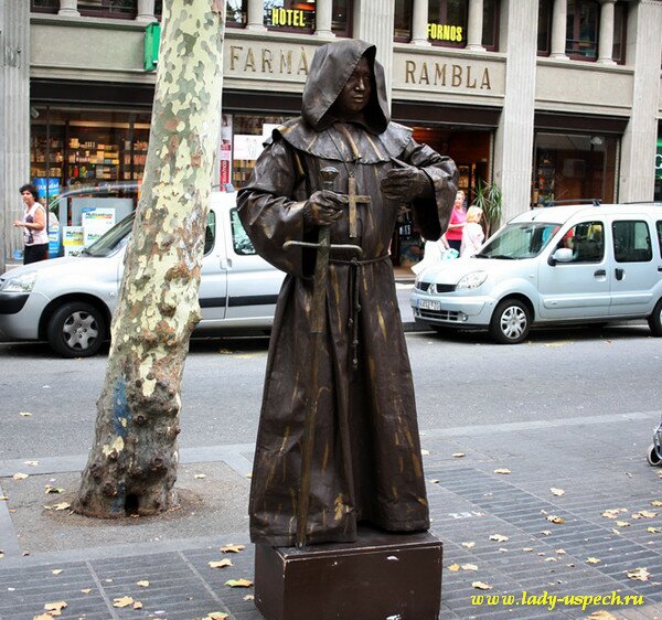 живые статуи - достопримечательности Барселоны