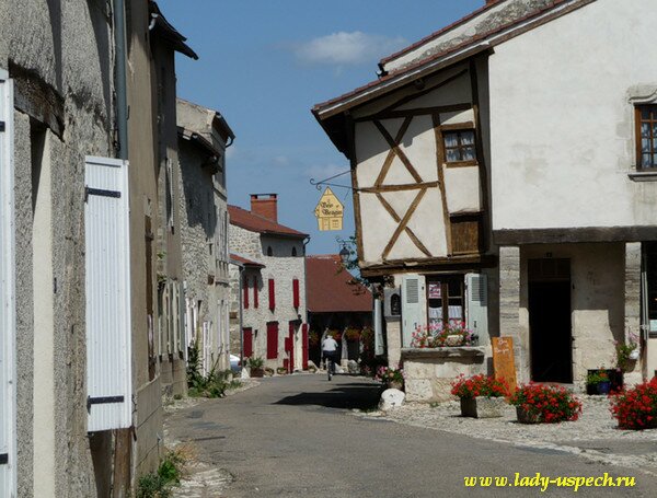 Красивая деревня Франции Charroux