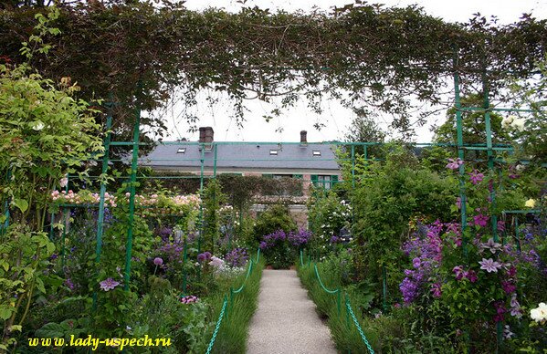 Сад Клода Мине в Живерни (Claude Monet's Garden)