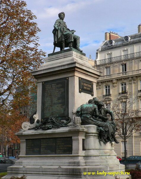 Достопримечательности Парижа, памятник Александру Дюма