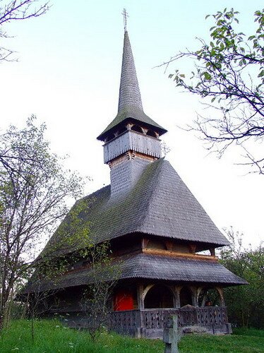 Деревянная церковь старого монастыря Бырсана