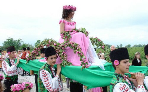 Долина Роз, Болгария. Фестиваль Роз